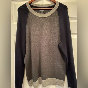 I’m selling a Abercrombie and Fitch Sweater